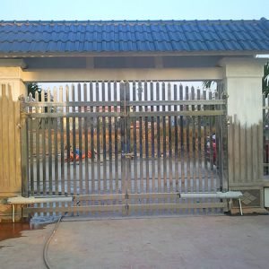 Mẫu cửa cổng sắt tự động 03